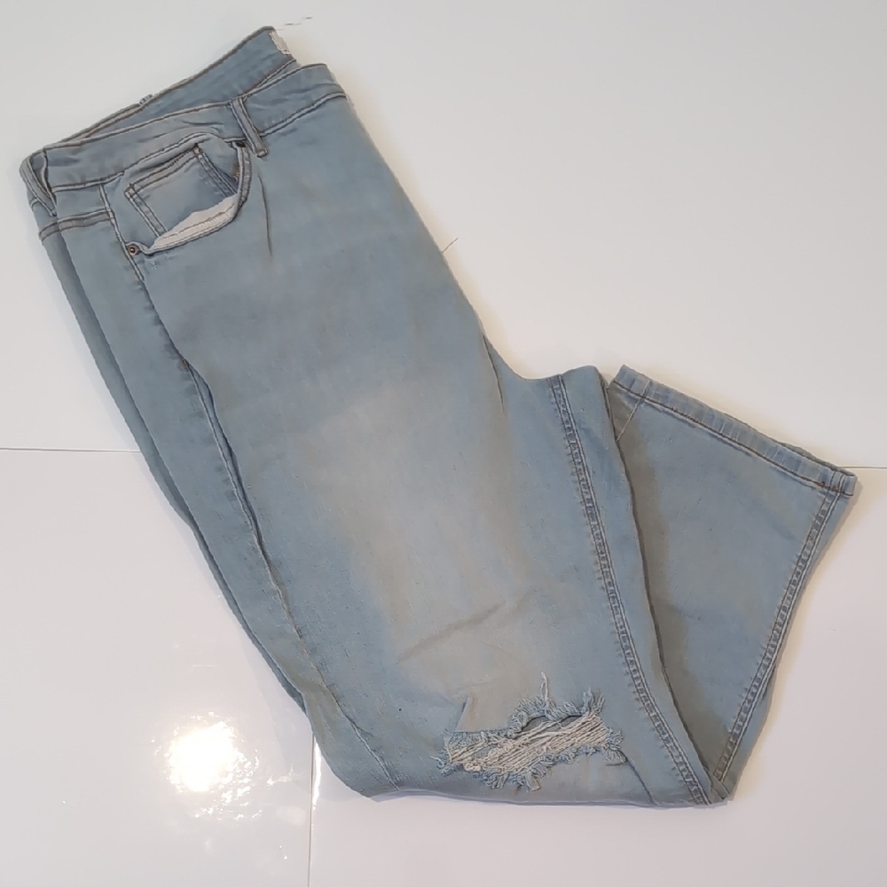 Pennington's Light Blue Distressed Ankle Length Jeans Plus Size 22